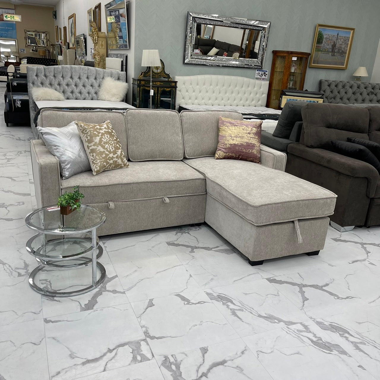 MoCa sofa bed with lift-up storage