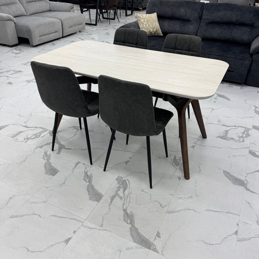 Capri 150 dining table, Perla II chairs x 4