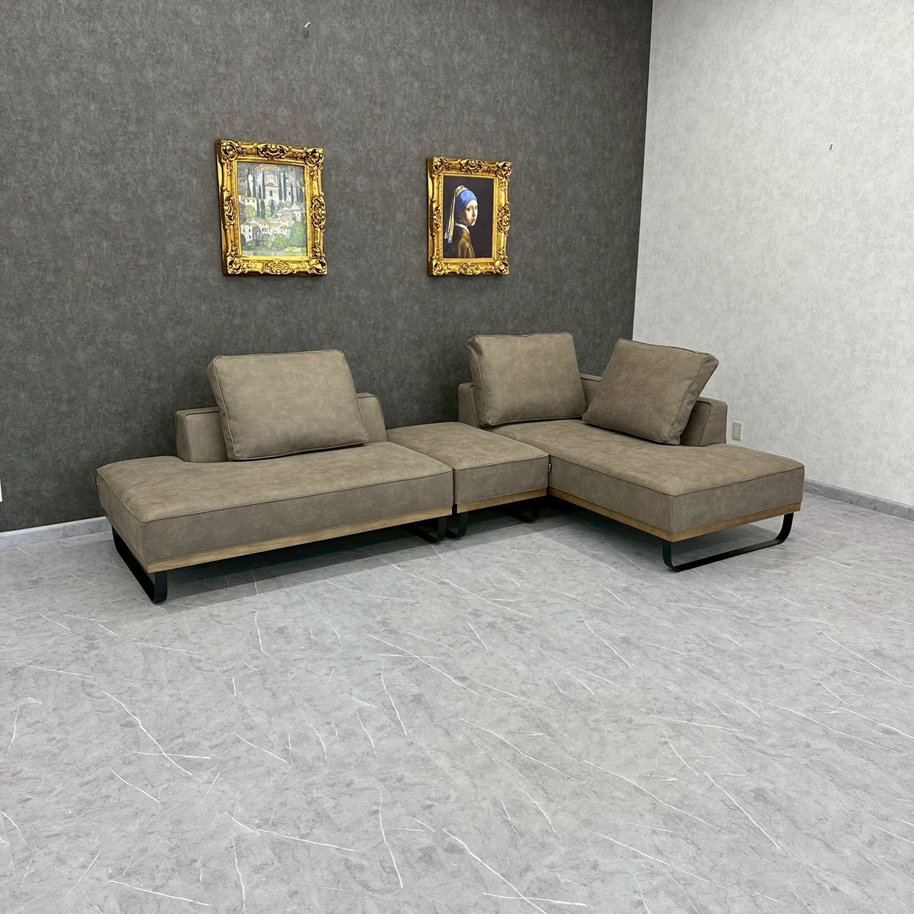 MoCa sofa bed with lift-up storage