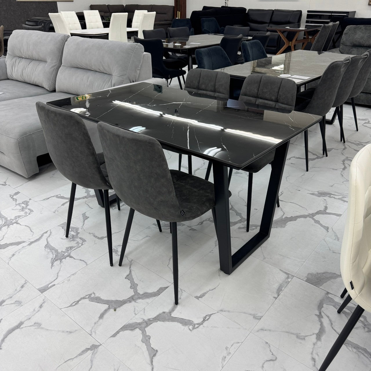 ダイニングテーブルセット4人掛け (MuranoⅢ 135 BK、PerlaⅡ)