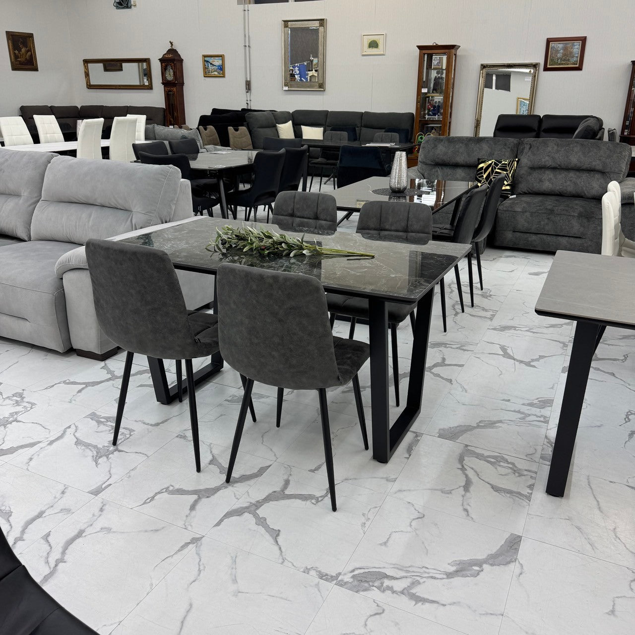 ダイニングテーブルセット4人掛け (MuranoⅢ 135 BR、PerlaⅡ)