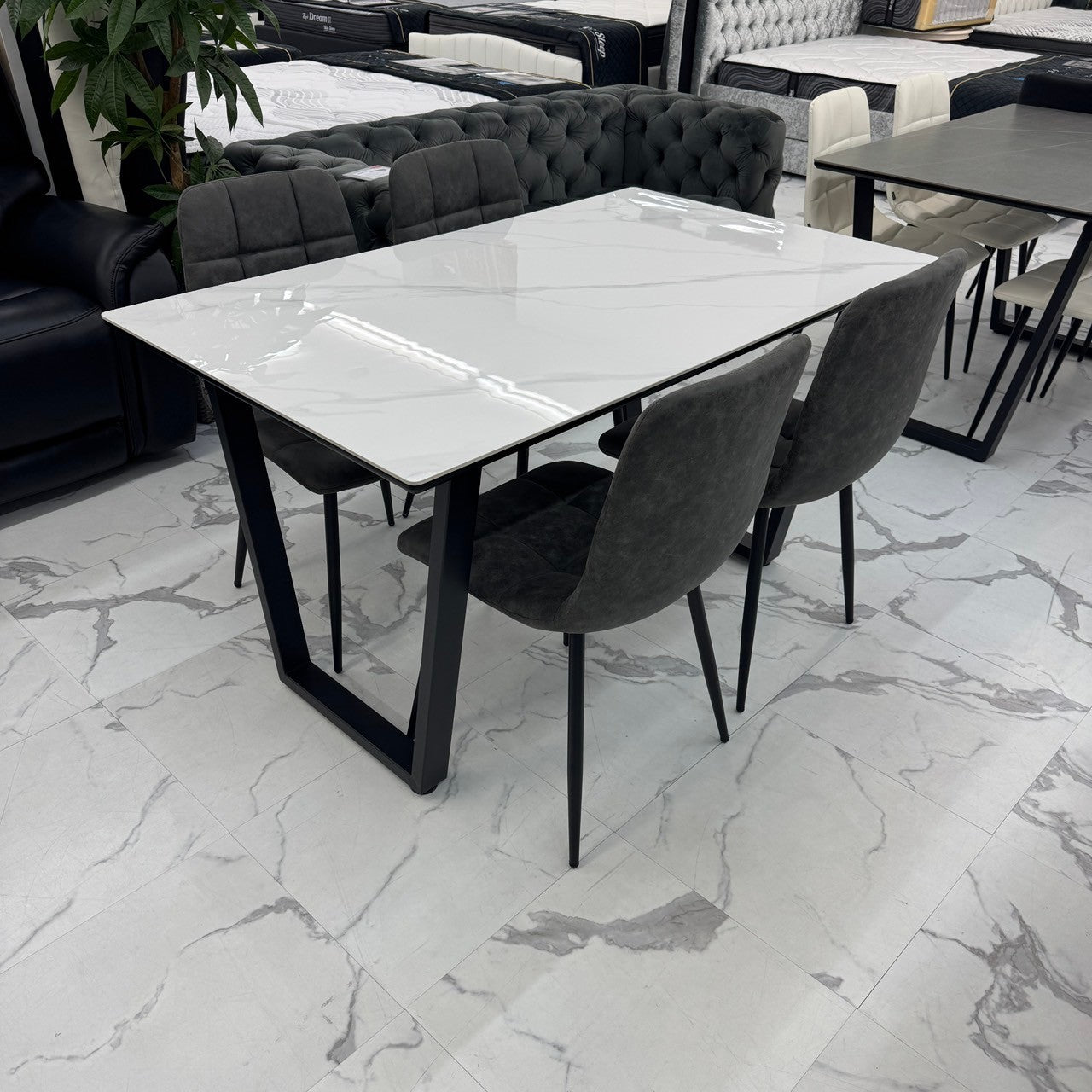 ダイニングテーブルセット4人掛け (MuranoⅢ 135 WH、PerlaⅡ)