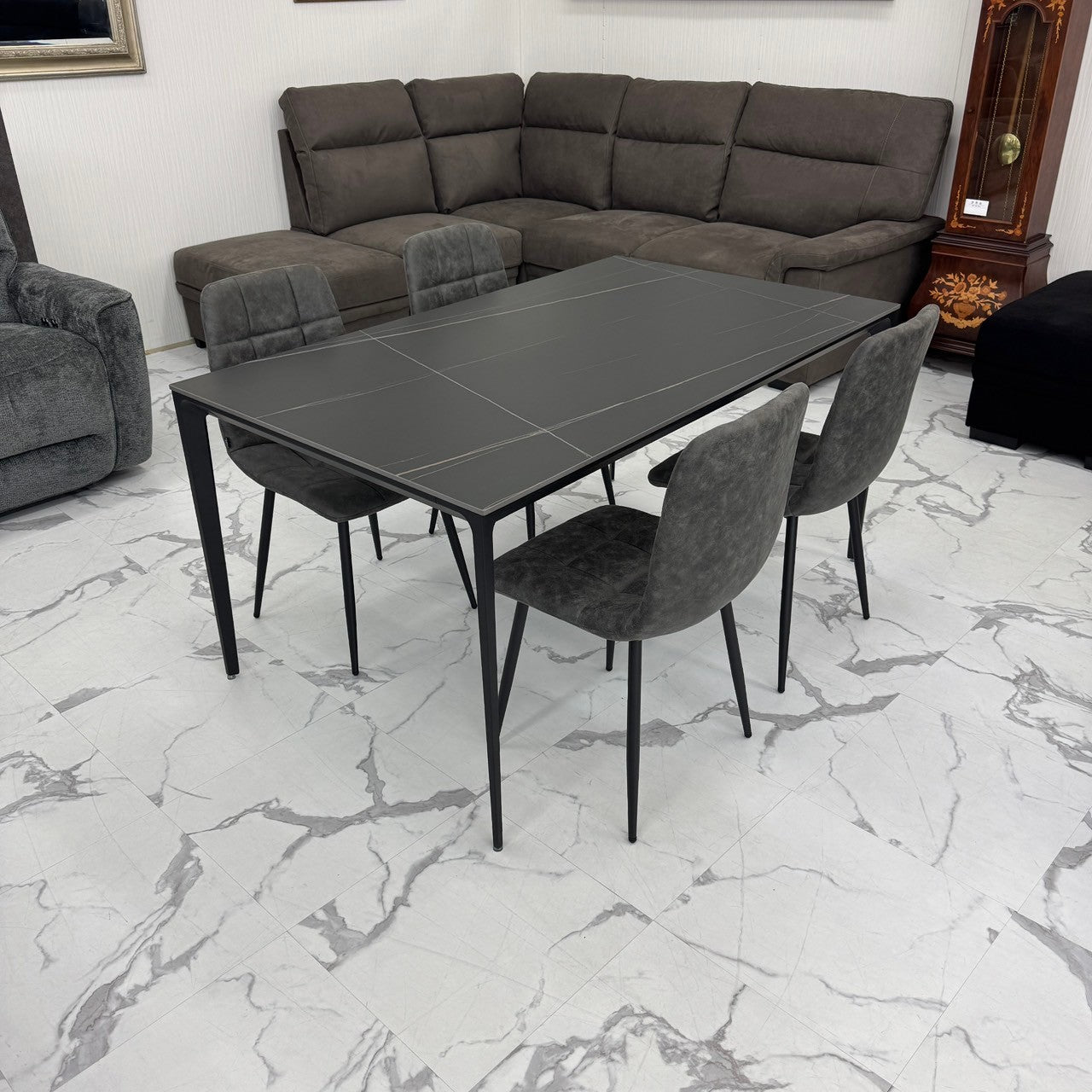 ダイニングテーブルセット4人掛け (Veneta 150 BK、PerlaⅡ)