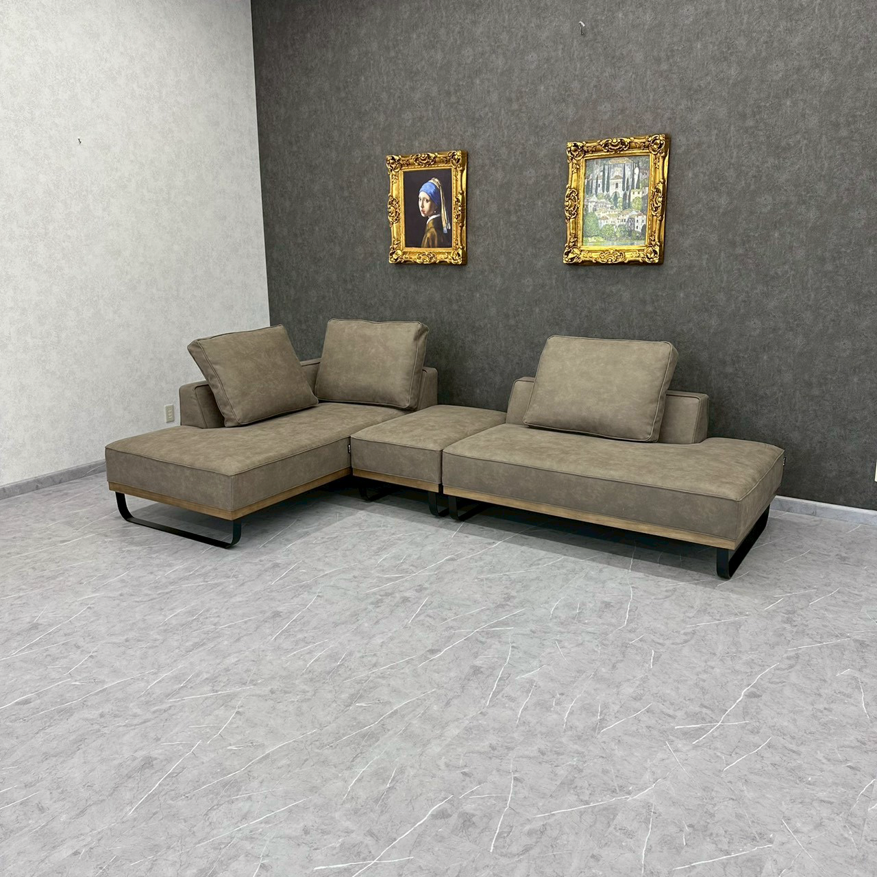 MoCa sofa bed with lift-up storage 