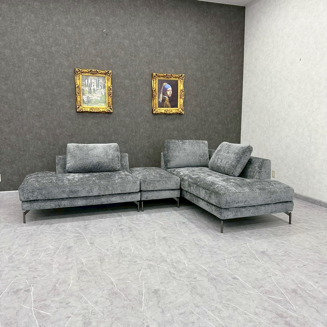 MoCa sofa bed with lift-up storage 