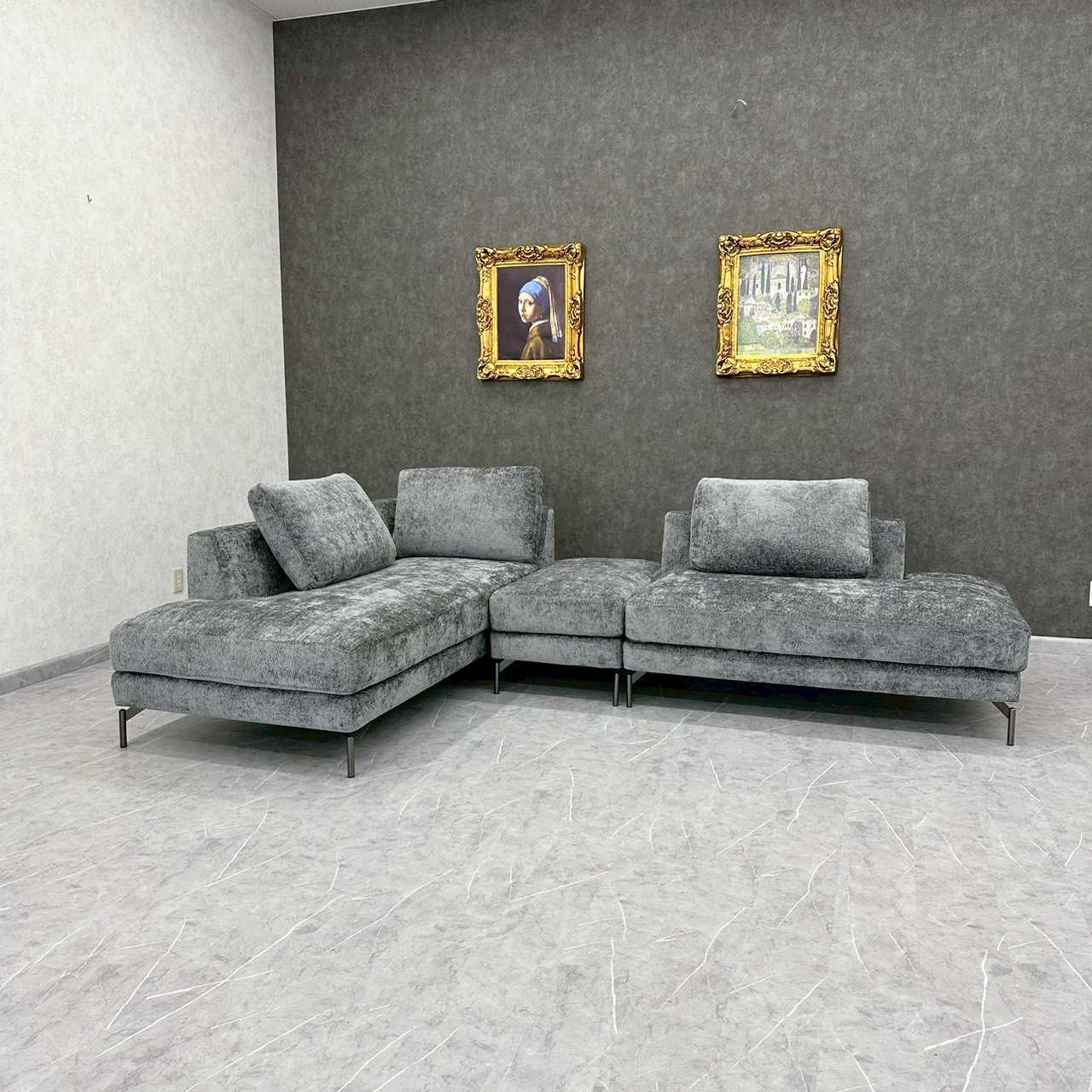 MoCa sofa bed with lift-up storage 