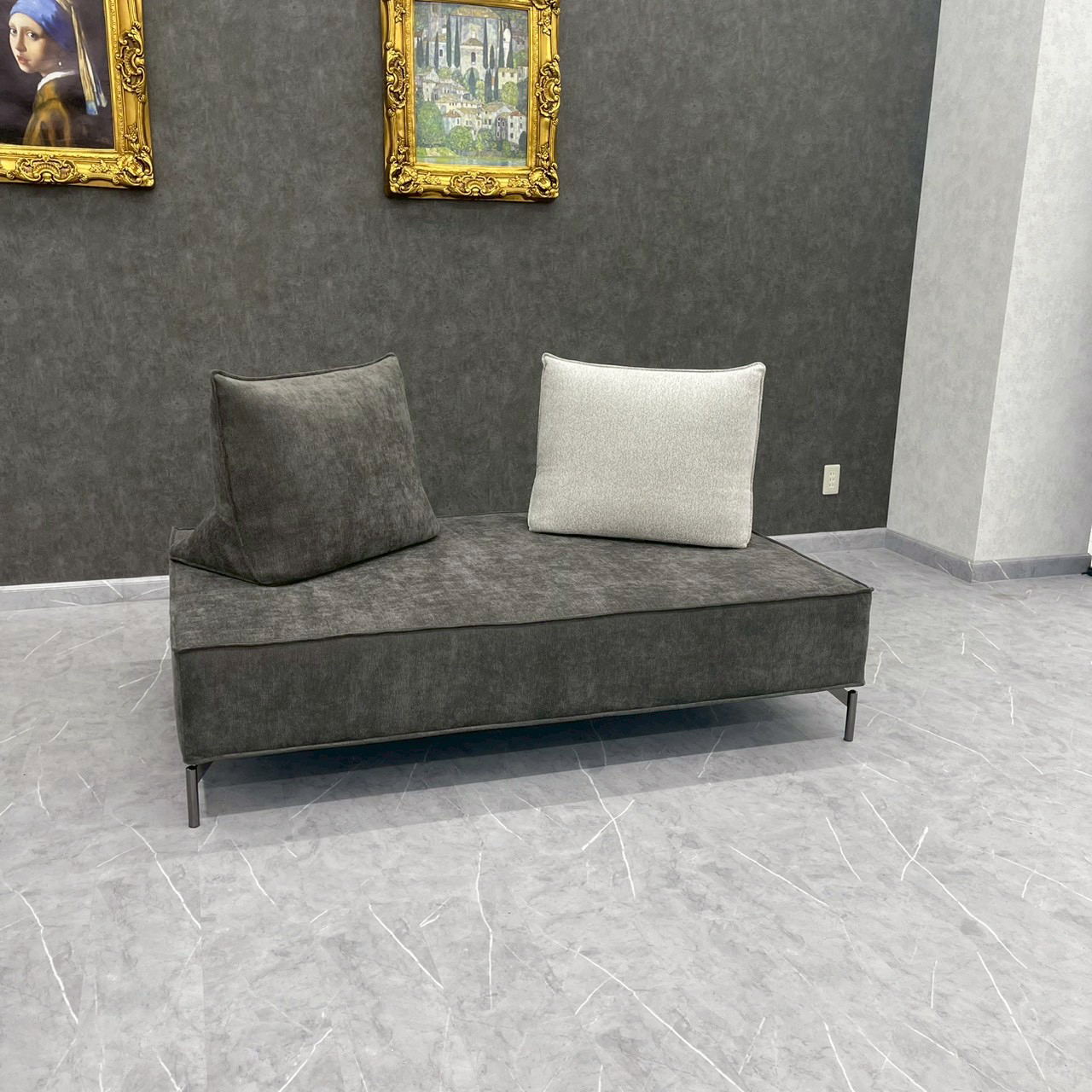 MoCa sofa bed with lift-up storage 