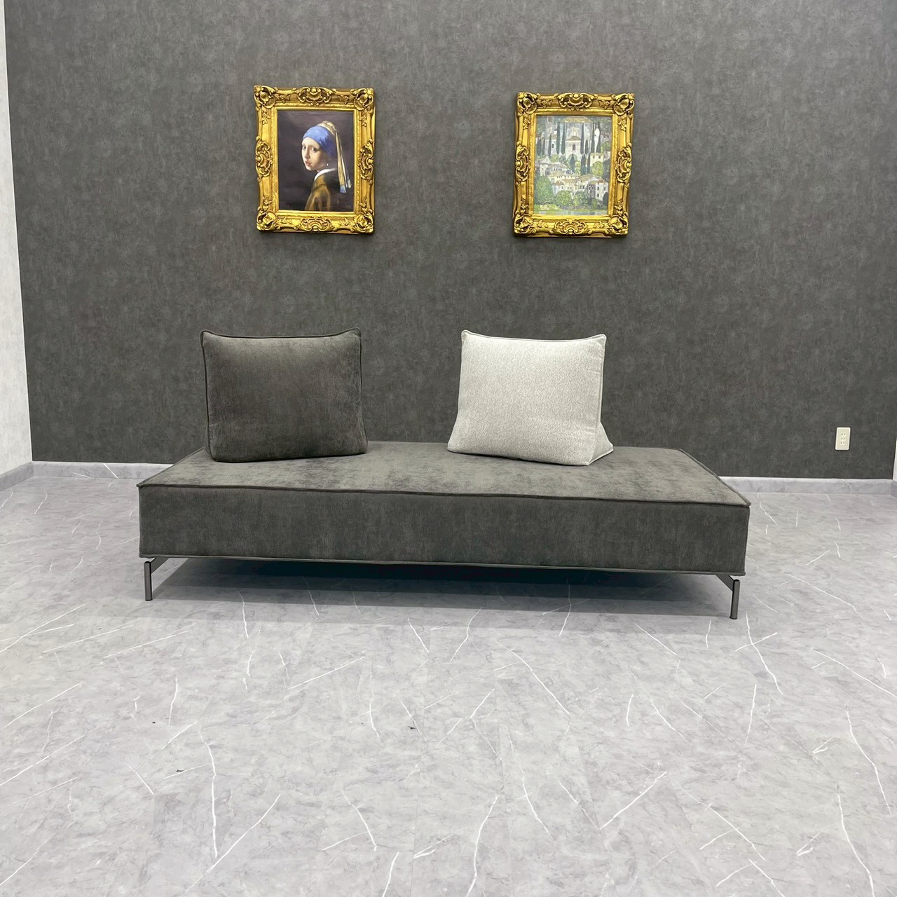 MoCa sofa bed with lift-up storage 