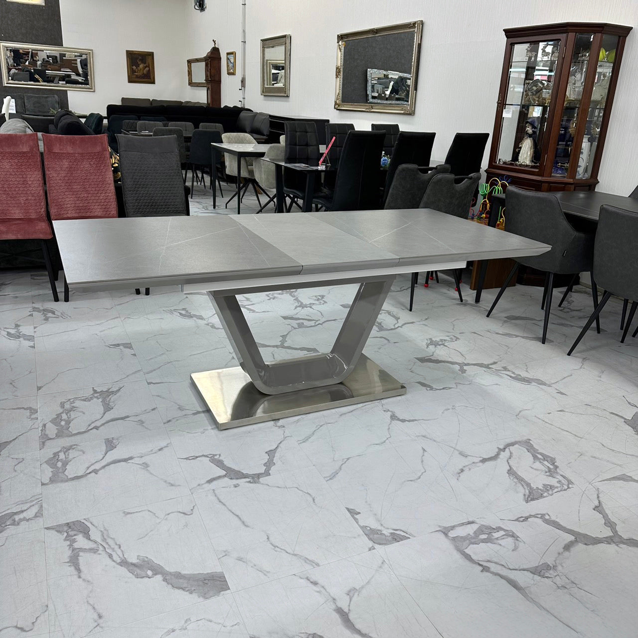 Extendable dining table Milano