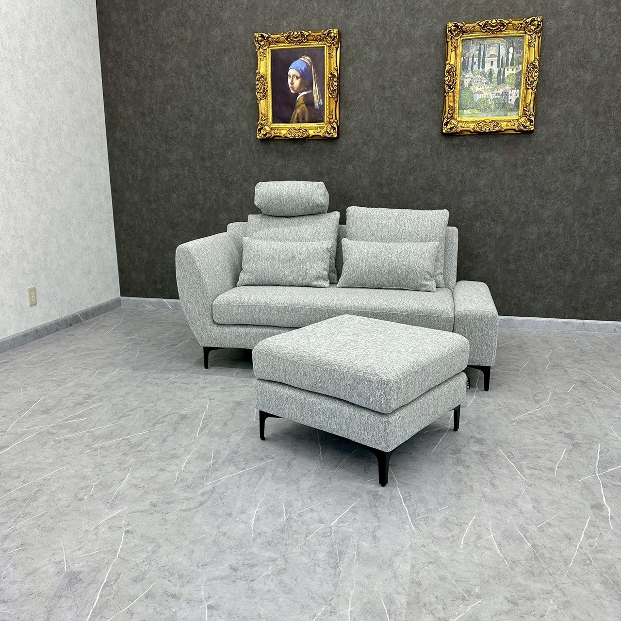 MoCa sofa bed with lift-up storage 